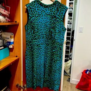 Leopard print in exotic colors green n black szL  byShelli Segal